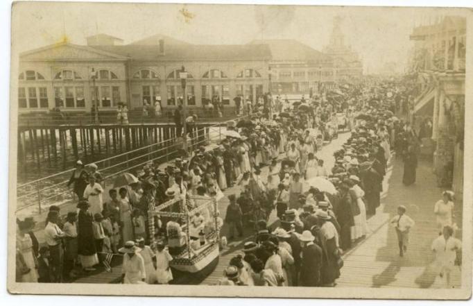 Atlantic City - Baby Parade om the Boardwalk around 1910