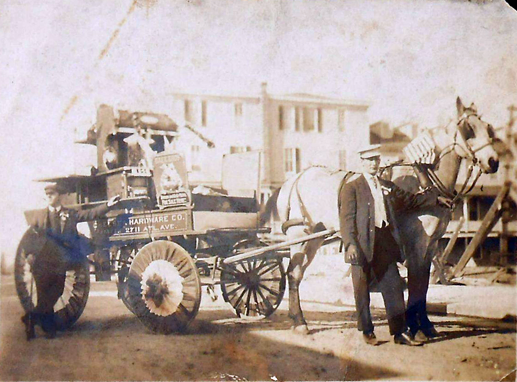Atlantic City - Decorated wagon for Chelsea Hardware Company - 1907
