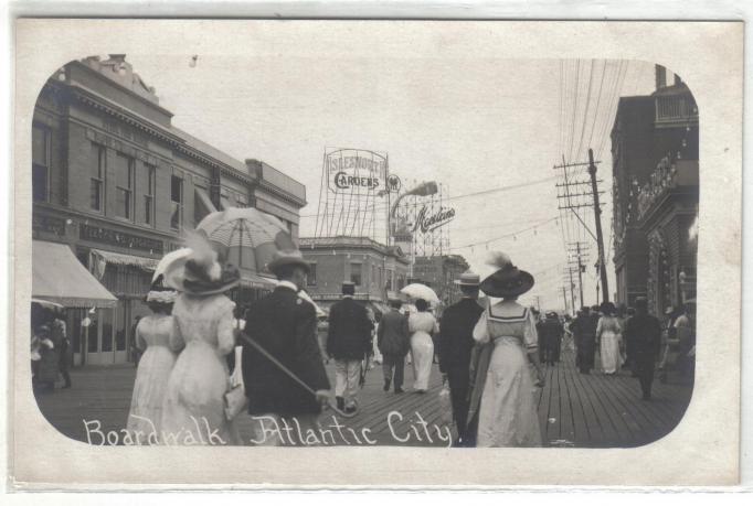Atlantic City - Peope strolling the boards - c 1910