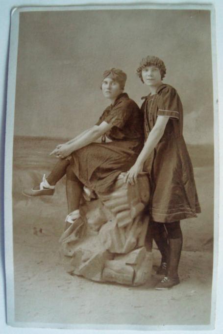 Atlantic City - Studio shot of girls In bathing suits - c 1910