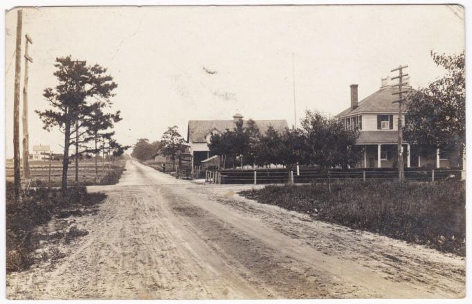 Cologne - Bob White Lodge Cologne Ave County Rd - a bit zoomed in - c 1910