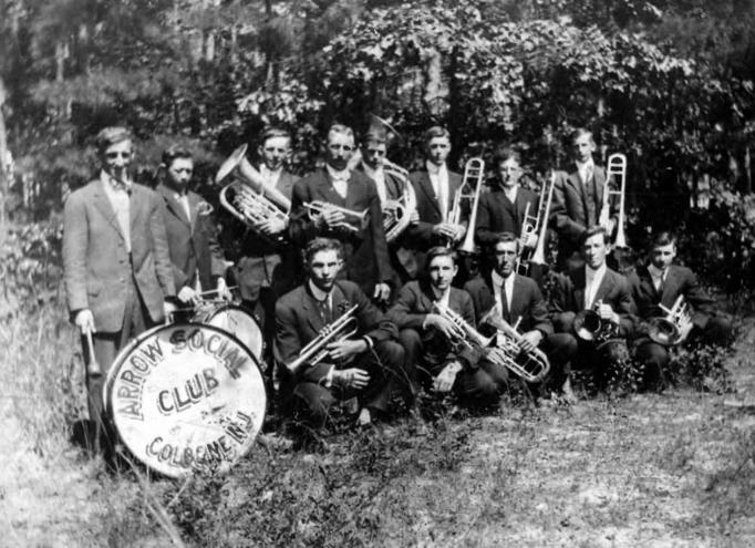 Cologne - The Arrow Social Club Band - 1900s-20s
