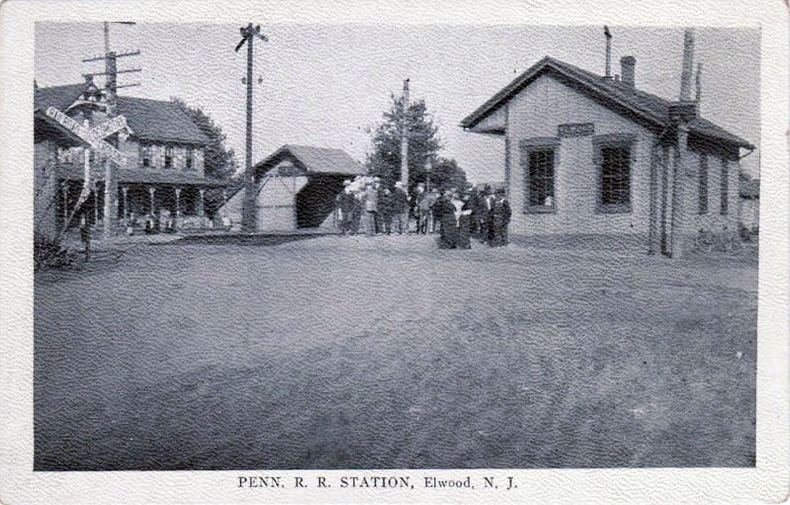 Elwood - Pennsylvania Railroad Stration - 1910s-20s