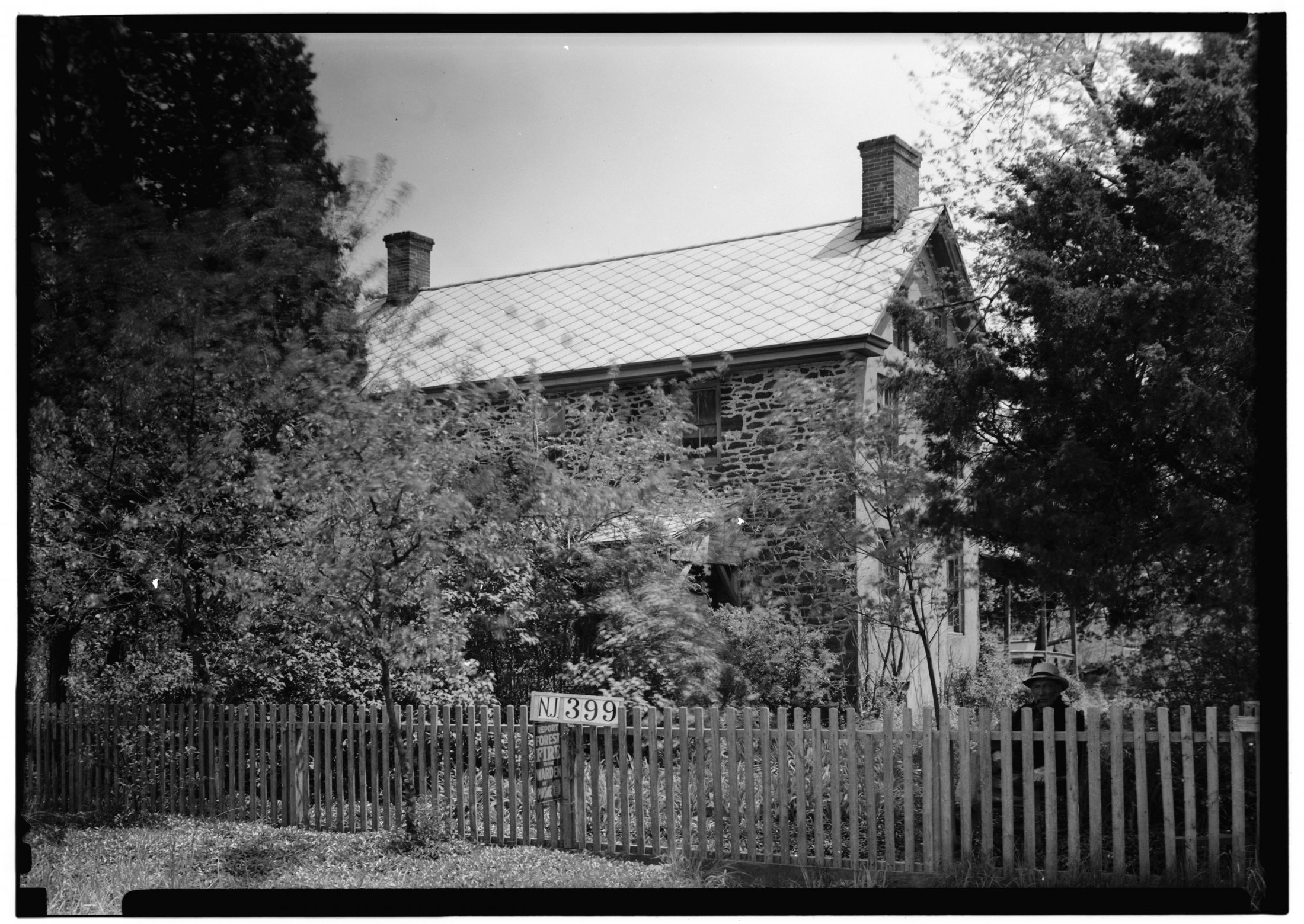 Leeds Point - Japhet Leeds House -  Moss Mill Road - Nathaniel R Ewan Photographer - May 7, 1937 - Exterior - West view - HABS