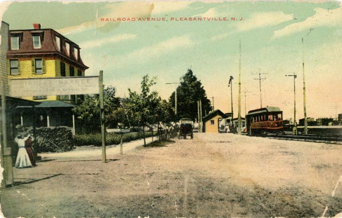 Pleasantville = Railroad Avenue and Station - c 1910