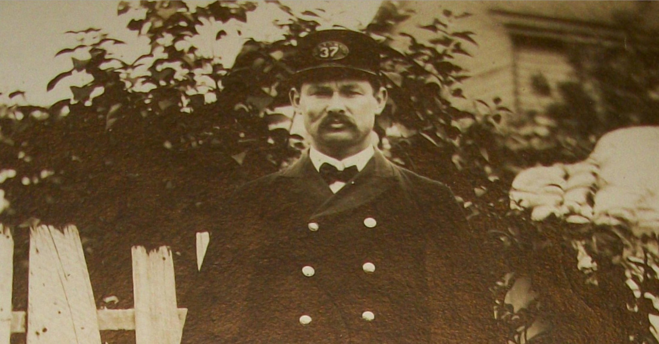 Bordentown - Unidentified fireman - probably 1900s-10s