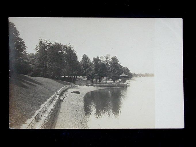 Edgewater Park - Along the Delaware - c 1910