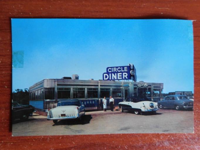 Maple Shape - Circle Diner - 1950s