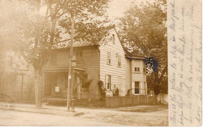Medford - A guest house that was The place to stop in Medford - 1906 copy