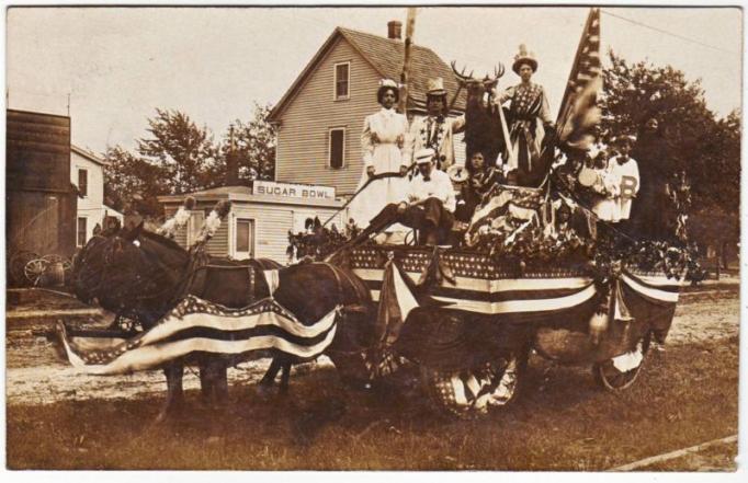 Riverside - A float in the Forrestwe Parade - 1908
