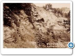 Clinton - Quarrying Bluffs - c 1910