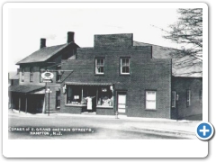 Hampton -  East Grand and Main street - 1940s