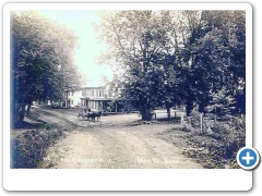 Mount Pleasant - Street Scene with the Mount Pleasant Hotel - 1906