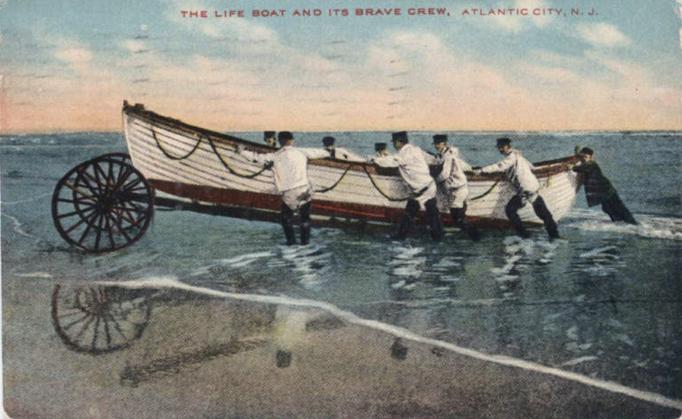 Atlantic City - A lifeboat and its crew - 1910