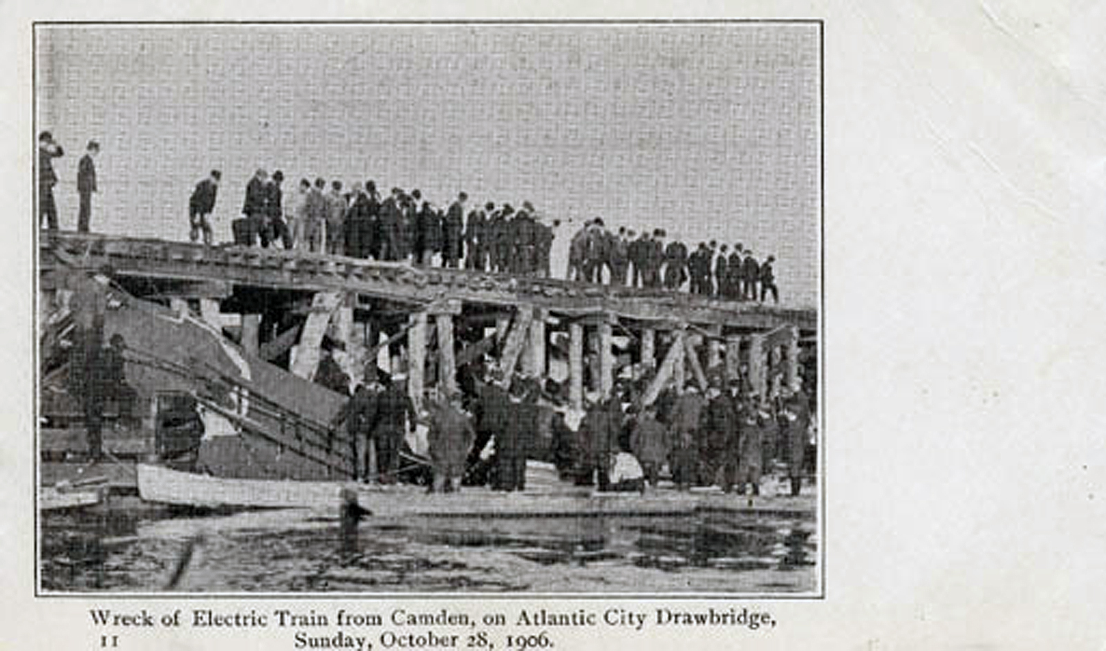 Atlantic City - Wreck of the electric train from Camden - 1906