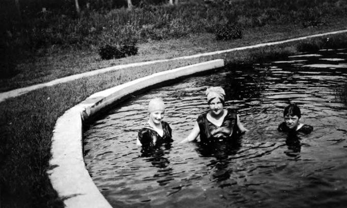 Egg Harbor City - Bathers at Dr Smiths Natural Waters Health Resort