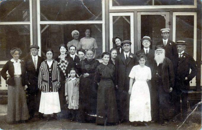 Egg Harbor City - Folks at Dr Smiths sanitorium - c 1910