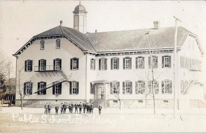 Egg Harbor City - Pike School with students - c 1910