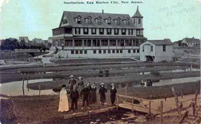 Egg Harbor City - Smiyhs Sanitarium with guests - 1915