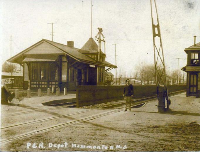 Hammonton - Pennsylvania Railroad Depot and context - c1910