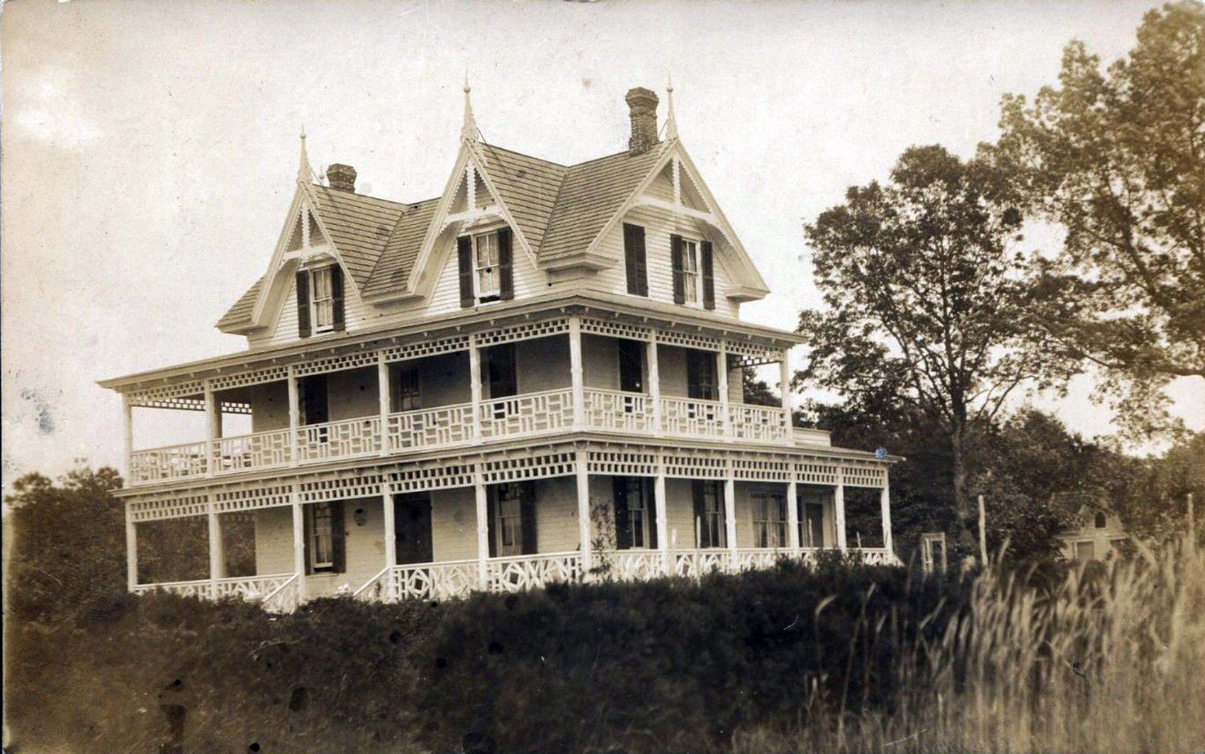 Scullville - unidentified residence - c 1910