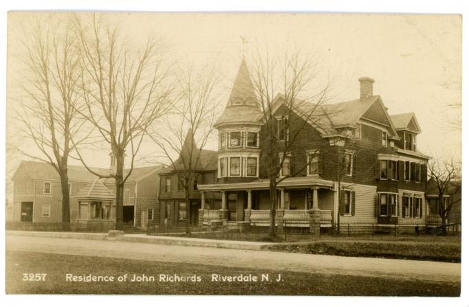 Riverside - Residence of John Richasrds - c 1910