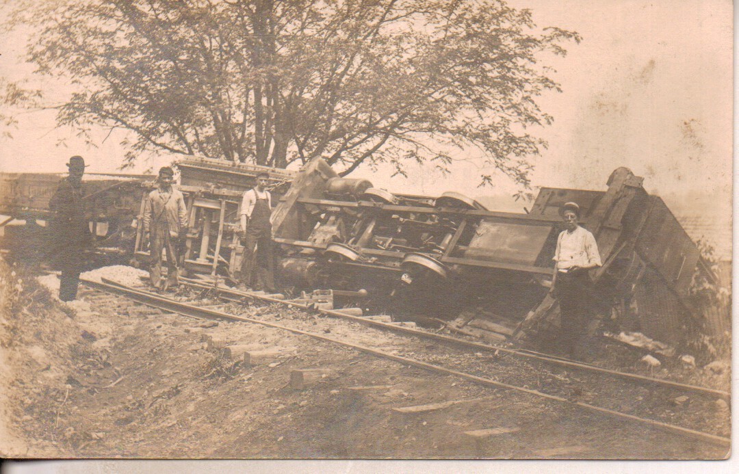 Huntsville - DL and W Lackawanna Cutoff - Cahagen skip car wreck - 1911