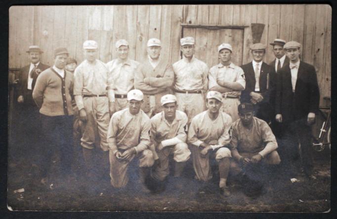 Newton - Baseball Team - c 1910