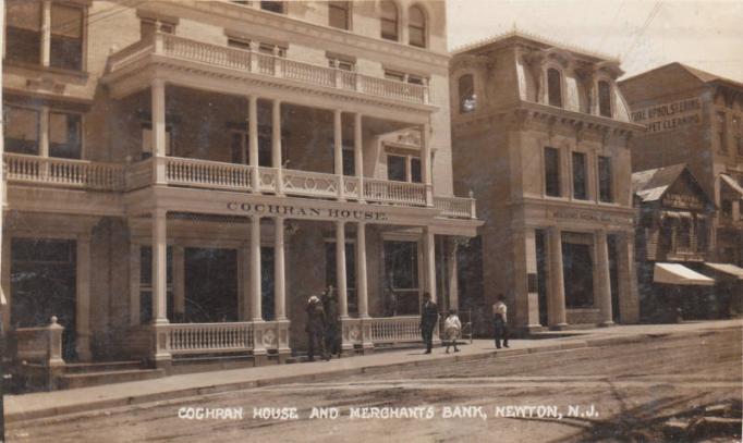 Newton - Cochran House and Merchants Bank