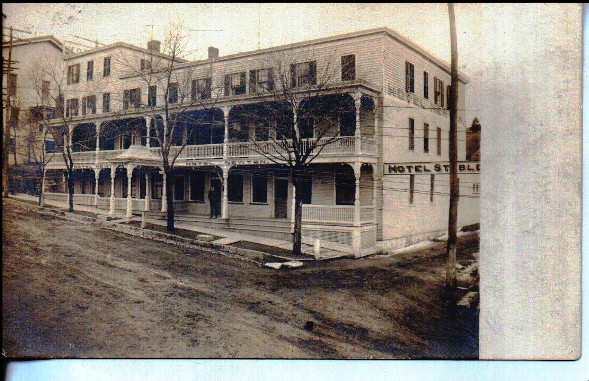 Newton - Sussex Hotel - Gone but apparently stood by the court house - 1906