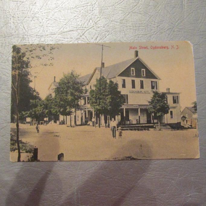 Ogdensburg - Ogdensburg Hotel and Street view - 1912