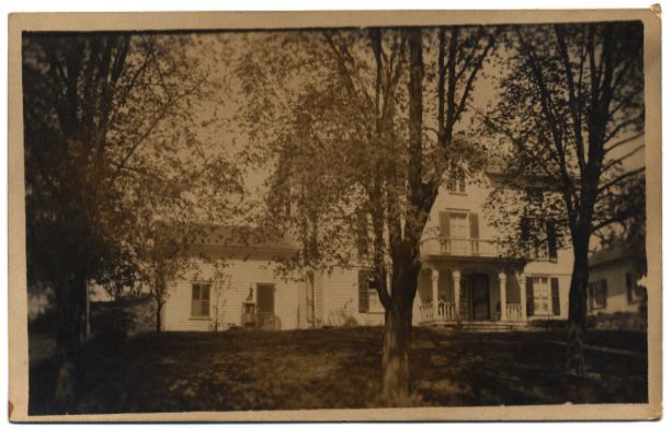 Sussex vicinity - Unidentified Residence - c 1910